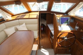 Nauticat351 Cabin